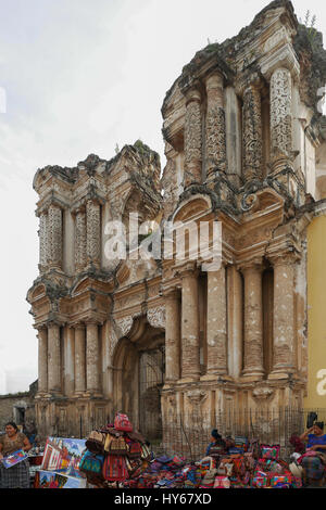 Ruines de l'église Iglesia de El Carmen à Antigua, Guatemala, détruit Banque D'Images