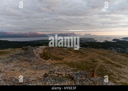 Vue sur le soir dans le Nord de la Norvège Bodø Banque D'Images