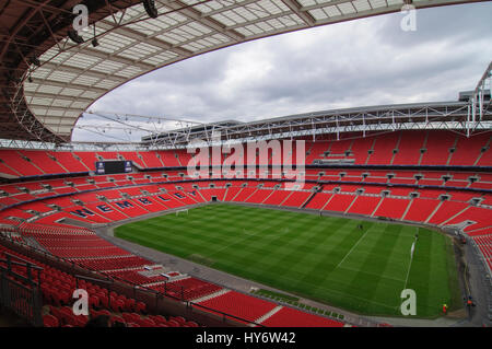 Le stade de Wembley et sièges d'aperçu sur le terrain Banque D'Images