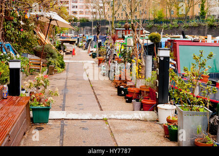 Regents Canal près de la Petite Venise, Londres Banque D'Images