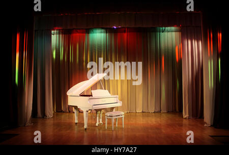 Sur l'intérieur grandpiano. Banque D'Images