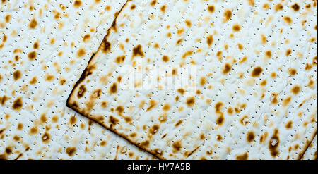 Matzo, parfois appelé ou du pont. Avec la maison de vacances pessah matza Banque D'Images