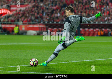 Lisbonne, Portugal. 01 avril 2017. Le gardien de but de Porto d'Espagne Iker Casillas (1) en action pendant le jeu SL Benfica / FC Porto © Alexandre de Sousa/Alay Live News Banque D'Images