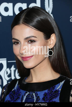 Bevely Hills, Ca. 01 avr, 2017. Victoria Justice, au 28th Annual GLAAD Media Awards à LA au Beverly Hilton Hotel en Californie le 01 avril 2017. Credit : Fs/media/Alamy Punch Live News Banque D'Images