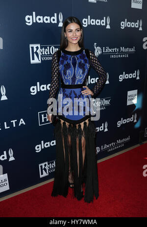 Bevely Hills, Ca. 01 avr, 2017. Victoria Justice, au 28th Annual GLAAD Media Awards à LA au Beverly Hilton Hotel en Californie le 01 avril 2017. Credit : Fs/media/Alamy Punch Live News Banque D'Images