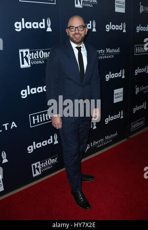 Bevely Hills, Ca. 01 avr, 2017. Paul Scheer, au 28th Annual GLAAD Media Awards à LA au Beverly Hilton Hotel en Californie le 01 avril 2017. Credit : Fs/media/Alamy Punch Live News Banque D'Images