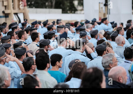 La base aérienne de Hatsor, Israël. 2 avril, 2017. De l'air israélienne marque symboliquement l'intégration opérationnelle de David's Sling Air Defence System mis au point sous la supervision du Ministère de la défense d'Israël et l'Agence de défense antimissile des Etats-Unis et d'Israël par Rafael-NOUS Raytheon. Credit : Alon Nir/Alamy Live News Banque D'Images