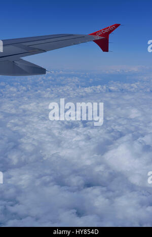 Avion Air Berlin Air Berlin Flugzeug nuages, Wolken Banque D'Images