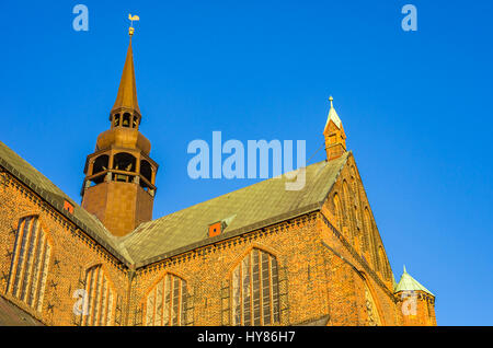 Vue de l'église Sainte Marie de la ville hanséatique de Stralsund, Mecklembourg-poméranie, Allemagne. Banque D'Images