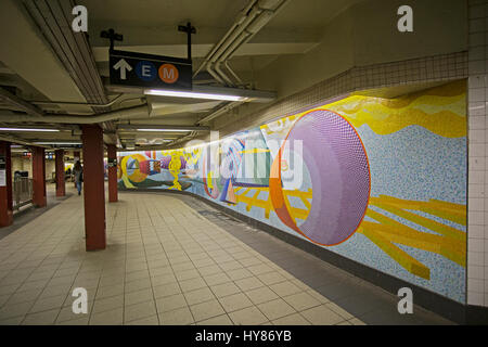 L'art du métro à la 33e Rue et Park Avenue station de métro à Manhattan, New York City Banque D'Images
