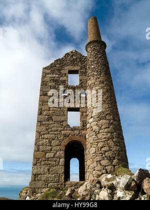 Ruine de l'Occident une papule Owles Tin Mine engine house, utilisé comme lieu de tournage pour une papule des loisirs dans le BBC Poldark série télé, Botallack, Cornwall, England, UK Banque D'Images