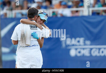 Rancho Mirage, Californie, USA. 09Th avr, 2017. 02 avril 2017, Lexi Thompson au 18e trou après avoir fait tellement Yeon Ryu de Corée du Sud au cours de la ronde finale de l'ANA 2017 inspiration au cours du tournoi Dinah Shore à Mission Hills Country Club de Rancho Mirage, en Californie. Charles Baus/CSM Crédit : Cal Sport Media/Alamy Live News Banque D'Images