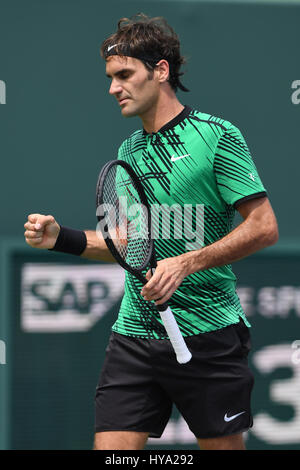 Key Biscayne, Floride, USA. 09Th avr, 2017. Roger Federer Vs Rafael Nadal lors de la finale masculine à l'Open de Miami a tenu à le Crandon Park Tennis Center le 2 avril 2017 à Key Biscayne, en Floride. Credit : Mpi04/media/Alamy Punch Live News Banque D'Images