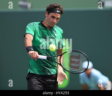 Key Biscayne, Floride, USA. 09Th avr, 2017. Roger Federer Vs Rafael Nadal lors de la finale masculine à l'Open de Miami a tenu à le Crandon Park Tennis Center le 2 avril 2017 à Key Biscayne, en Floride. Credit : Mpi04/media/Alamy Punch Live News Banque D'Images