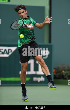 Key Biscayne, Floride, USA. 09Th avr, 2017. Roger Federer Vs Rafael Nadal lors de la finale masculine à l'Open de Miami a tenu à le Crandon Park Tennis Center le 2 avril 2017 à Key Biscayne, en Floride. Credit : Mpi04/media/Alamy Punch Live News Banque D'Images