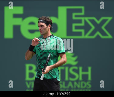 Key Biscayne, Floride, USA. 09Th avr, 2017. Roger Federer Vs Rafael Nadal lors de la finale masculine à l'Open de Miami a tenu à le Crandon Park Tennis Center le 2 avril 2017 à Key Biscayne, en Floride. Credit : Mpi04/media/Alamy Punch Live News Banque D'Images