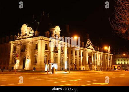Le Luxembourg. Mar 25, 2017. Photo prise le 25 mars 2017 montre une vue de la nuit de la ville de Luxembourg, Luxembourg. Credit : Gong Bing/Xinhua/Alamy Live News Banque D'Images