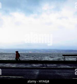 Helensburgh, en Écosse. 3ème apr 2017. Des rafales de vent et fortes pluies pour faire une misérable journée. Credit : ALAN OLIVER/Alamy Live News Banque D'Images