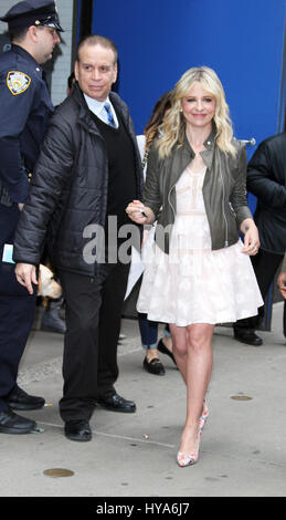 NEW YORK, NY, 03 avril 2017 .Sarah Michelle Gellar à Good Morning America pour parler de son nouveau livre amusant avec de la nourriture à New York 03 avril 2017. Credit:RW/MediaPunch Banque D'Images