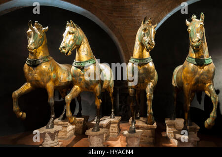 Les quatre chevaux de la Place St Marc à Venise, Italie Banque D'Images