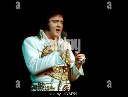 Elvis Presley en concert à la Providence Civic Center le 23 mai, 1977 Banque D'Images