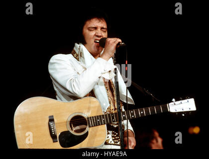 Elvis Presley en concert à la Providence Civic Center le 23 mai, 1977 Banque D'Images