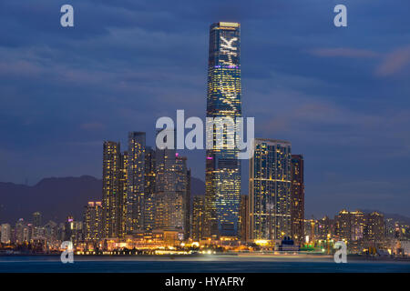 La nouvelle ville de Kowloon et de Hong Kong, le plus haut bâtiment de l'International commerce center ICC, Hong Kong, Chine. Banque D'Images