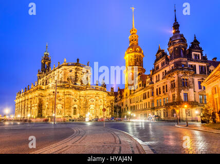 Dresde, Allemagne. Cathédrale de la Sainte Trinité ou l'Église Hofkirche, Saxe. Banque D'Images