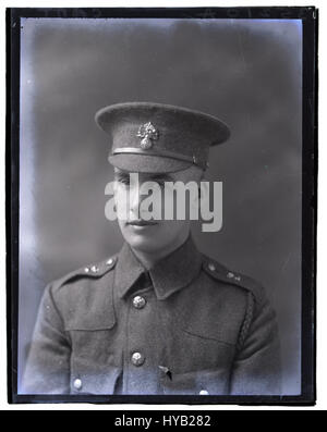 Ce titre renvoie vraisemblablement à un document historique, une lettre ou un dossier concernant G.H. Cant, Esq., daté du 29 décembre 1914. Le document pourrait être lié à un événement, à une correspondance ou à une affaire officielle datant de la première Guerre mondiale. Banque D'Images