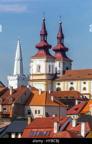 L'église décanale de l'Exaltation de la Sainte Croix, Kadan, Bohème du Nord, République Tchèque, Europe Banque D'Images