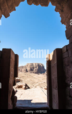 Voyage Moyen Orient Pays de Jordanie - vue de l'Urne tombe de paysage de montagne dans la ville de Petra Banque D'Images