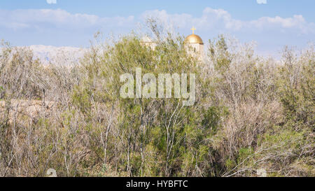 Voyage Moyen Orient Pays de Jordanie - le dôme de l'Église orthodoxe grecque de Jean le Baptiste en Terre Sainte près de Béthanie au-delà du site du baptême Banque D'Images