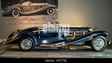 Une Mercedes-Benz 500K 1936 Spezial Roadster au Musée Louwman, La Haye, Pays-Bas Banque D'Images