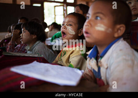 Les enfants à l'école, kalaw, myanmar, Birmanie Banque D'Images