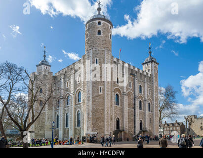 Tour de Londres. La Tour Blanche, un donjon médiéval à l'origine construite par Guillaume le Conquérant au début des 1080s, la Tour de Londres, Londres, Angleterre, Royaume-Uni Banque D'Images