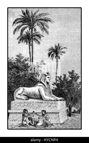 Vintage gravure de costumes de la vie en Egypte antique, les enfants jouant à proximité d'un Sphynx morra Banque D'Images