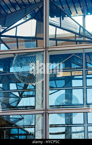 Métal Architectural Malin sculptures Kite au centre de Milton Keynes, MK Shopping Centre. Milton Keynes, Buckinghamshire, Angleterre Banque D'Images