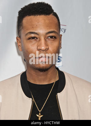 Philadelphia, PA, USA. 01 avril, 2017. American Singer-Songwriter Kevin Ross pose à la troisième assemblée annuelle des femmes d'excellence WDAS Déjeuner. Banque D'Images