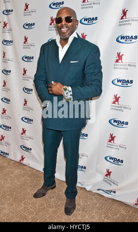 Philadelphia, PA, USA. 01 avril, 2017. American Singer-Songwriter Joe pose à la troisième assemblée annuelle des femmes d'excellence WDAS Déjeuner. Banque D'Images