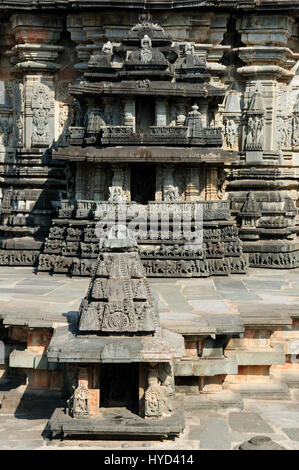 Détail sur le mur Chennakesava Temple dans la ville Hassan dans l'état du Karnataka, Inde Banque D'Images