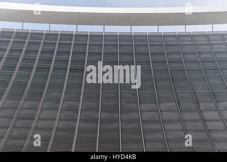 Fenêtres sur le côté sud de l'un skyscraperat talkie-walkie, 20 Fenchurch Street, City of London, en Angleterre. Banque D'Images