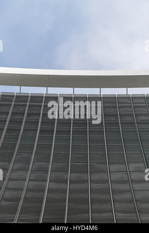 Fenêtres sur le côté sud de l'un skyscraperat talkie-walkie, 20 Fenchurch Street, City of London, en Angleterre. Banque D'Images