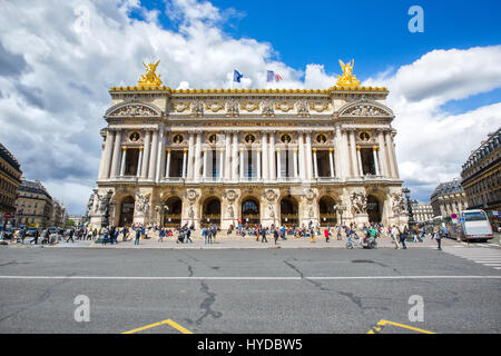 Paris, France - 20 mai 2015 : l'Opéra Garnier de Paris, France. L'Académie nationale de la musique, Opéra de Paris, Académie royale de musique et de danse. De nombreux Banque D'Images