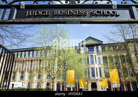 La Judge Business School de l'Université de Cambridge, installé dans l'ancien bâtiment de l'hôpital Addenbrookes dans le centre de Cambridge au Royaume-Uni. Banque D'Images