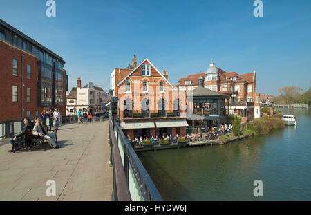 Pont de Windsor menant à Eton. Banque D'Images