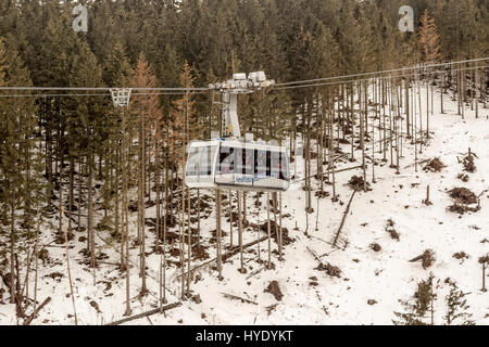 Cable car de Kuznice à Kasprowy Wierch dans les montagnes Tatras, Pologne Banque D'Images