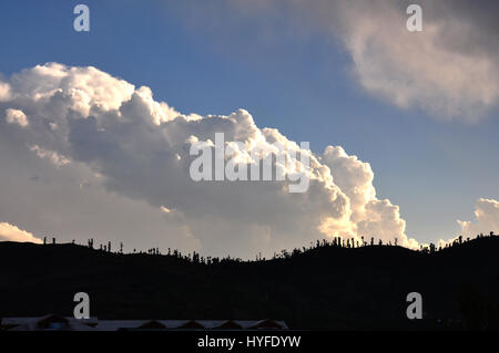 Nuage du ciel du Cachemire (photo Copyright © par Saji Maramon) Banque D'Images