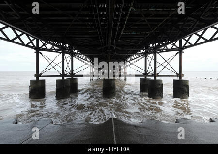 Sous jetée de Cromer, North Norfolk, Angleterre Banque D'Images