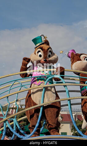 Tamia sur un flotteur dans la Disney Stars on Parade, Disneyland Paris, Marne-la-Vallée, près de Paris, France. Banque D'Images