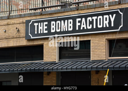 La fabrique de bombes est un lieu de la musique live dans les arts et divertissements de Deep Ellum, à Dallas Banque D'Images